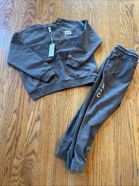 Rylee + Cru Charcoal Crewneck Sweatshirt and sweat pants set - size 6-7y